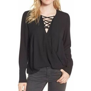 Black Blouse‎
